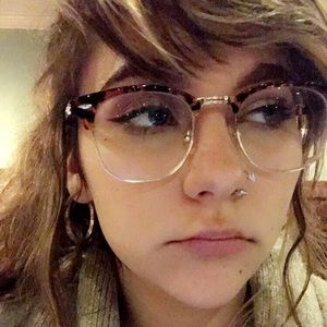 Meet your Posher, Taylor